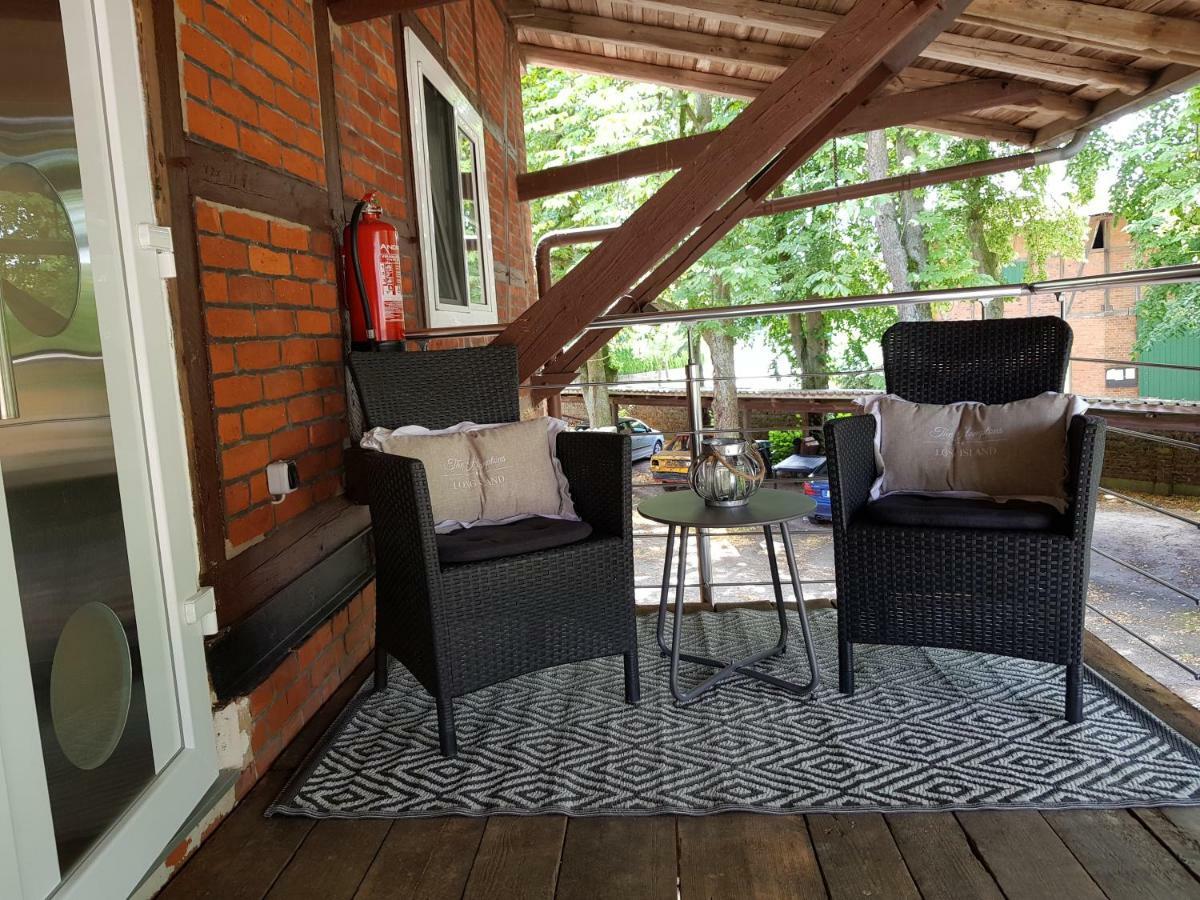 Große, helle Ferienwohnung mit 2 Balkonen auf dem Bauernhof in der Lüneburger Heide Oetzen Exterior foto